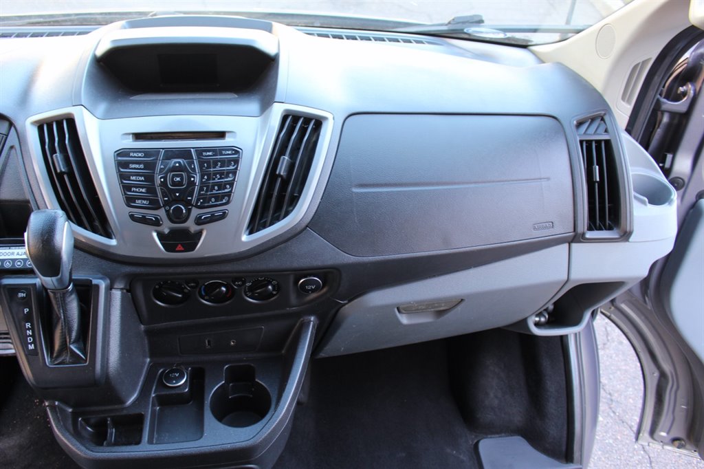 2016 Ford Transit XLT - Photo 35