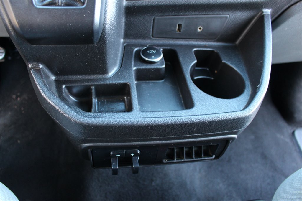 2016 Ford Transit XLT - Photo 42