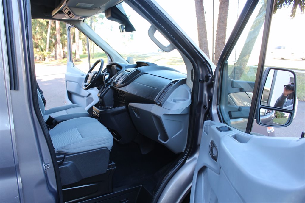 2016 Ford Transit XLT - Photo 26