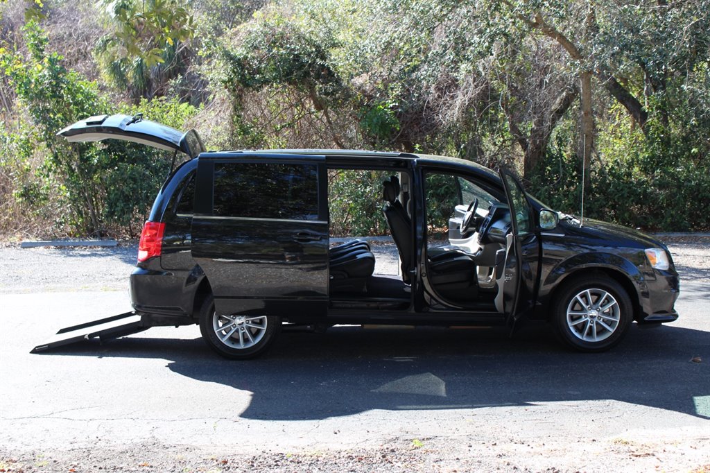 2019 Dodge Grand Caravan SXT - Photo 23