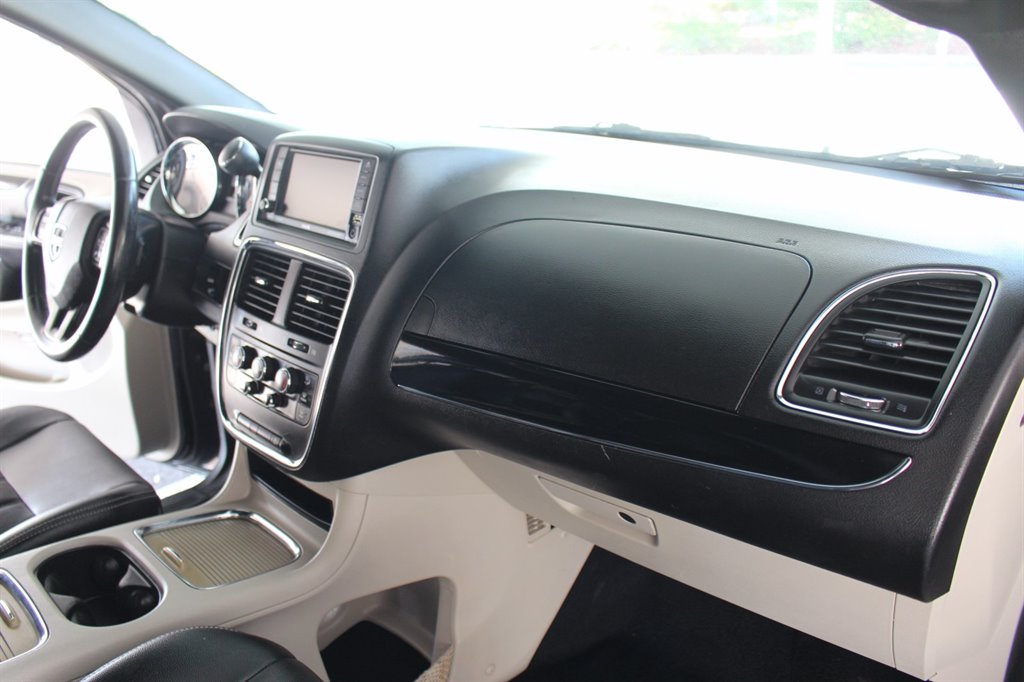 2019 Dodge Grand Caravan SXT - Photo 38