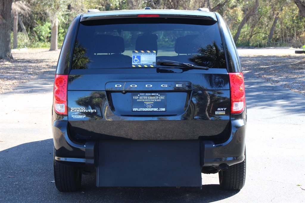 2019 Dodge Grand Caravan SXT - Photo 9