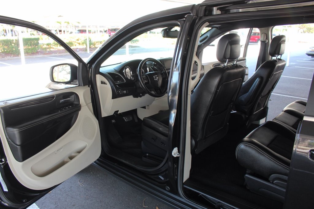 2019 Dodge Grand Caravan SXT - Photo 25