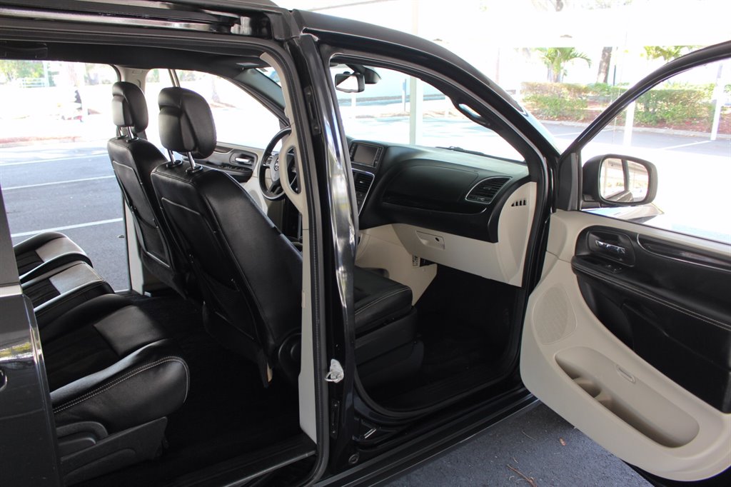 2019 Dodge Grand Caravan SXT - Photo 26