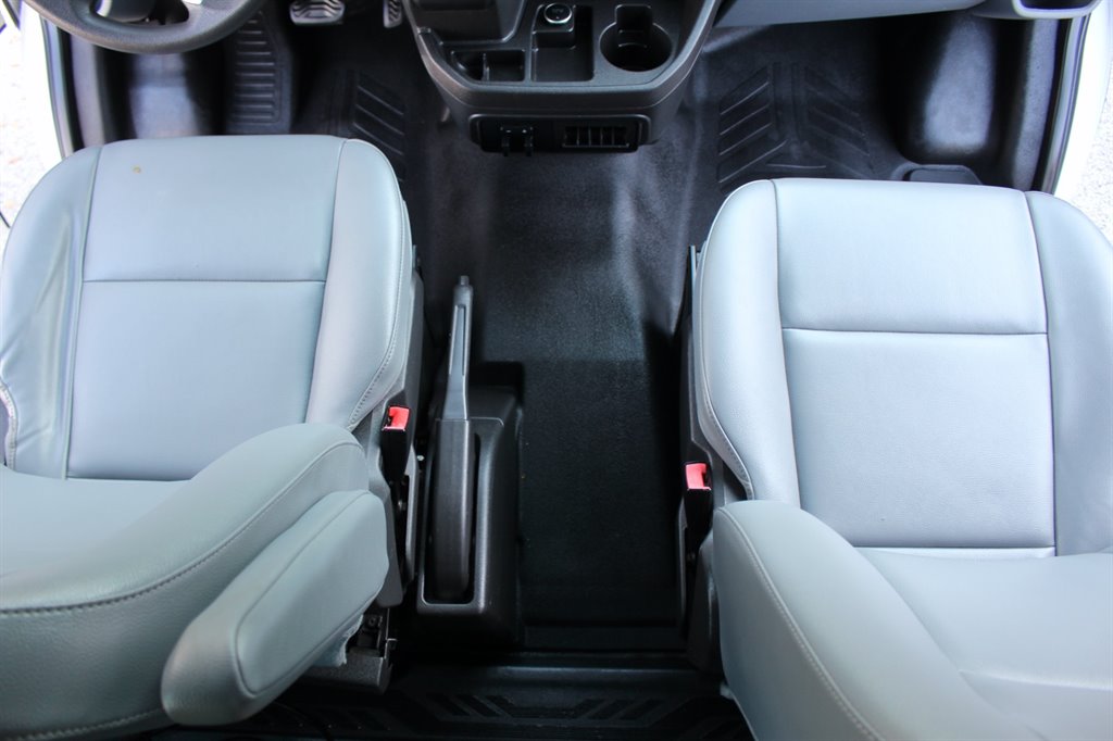 2019 Ford Transit Passenger Van XL - Photo 36