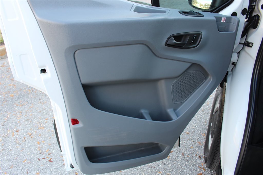 2019 Ford Transit Passenger Van XL - Photo 29