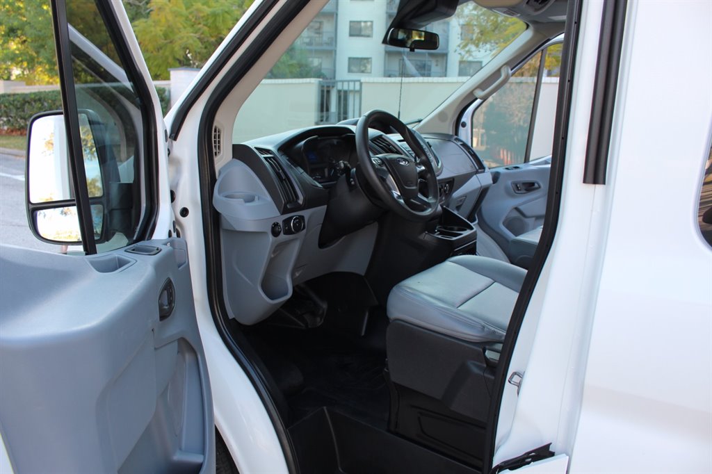 2019 Ford Transit Passenger Van XL - Photo 25
