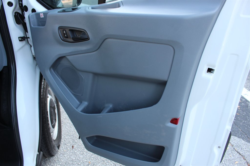 2019 Ford Transit Passenger Van XL - Photo 30