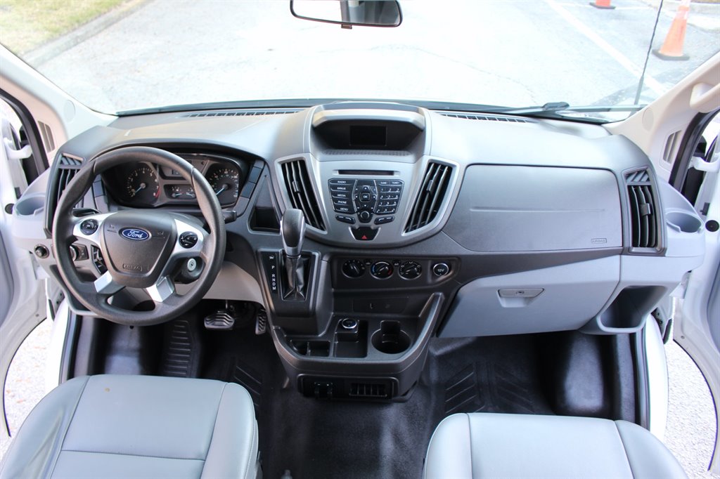 2019 Ford Transit Passenger Van XL - Photo 33