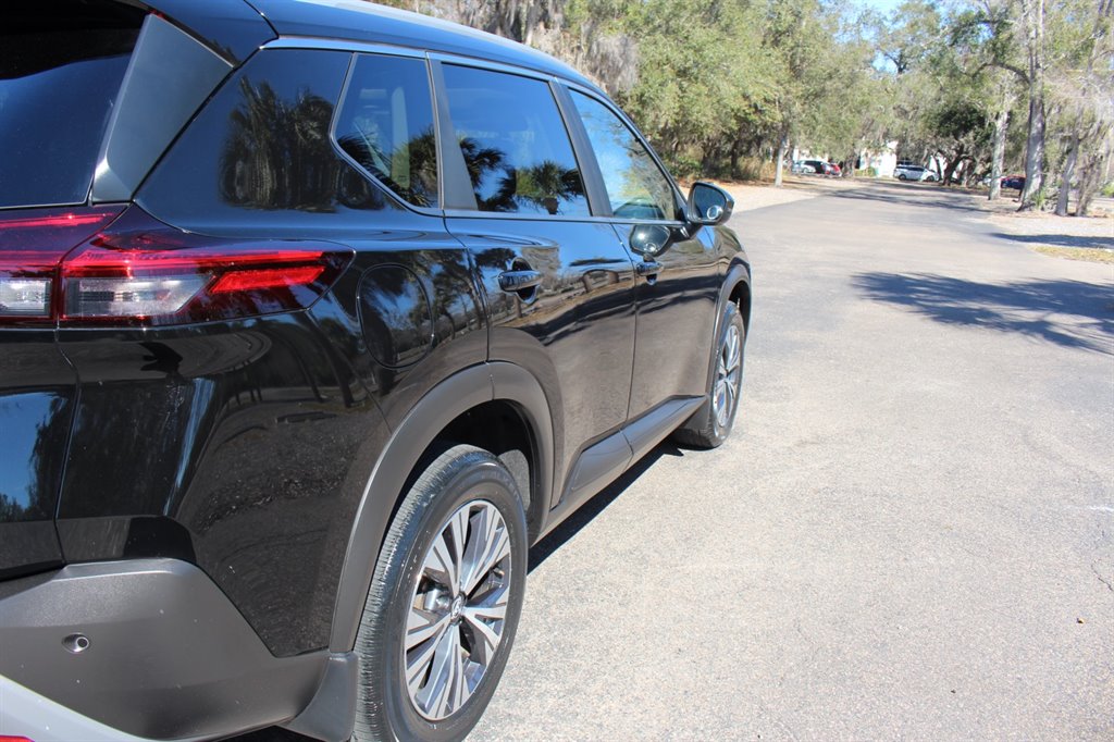 2023 Nissan Rogue SV - Photo 11