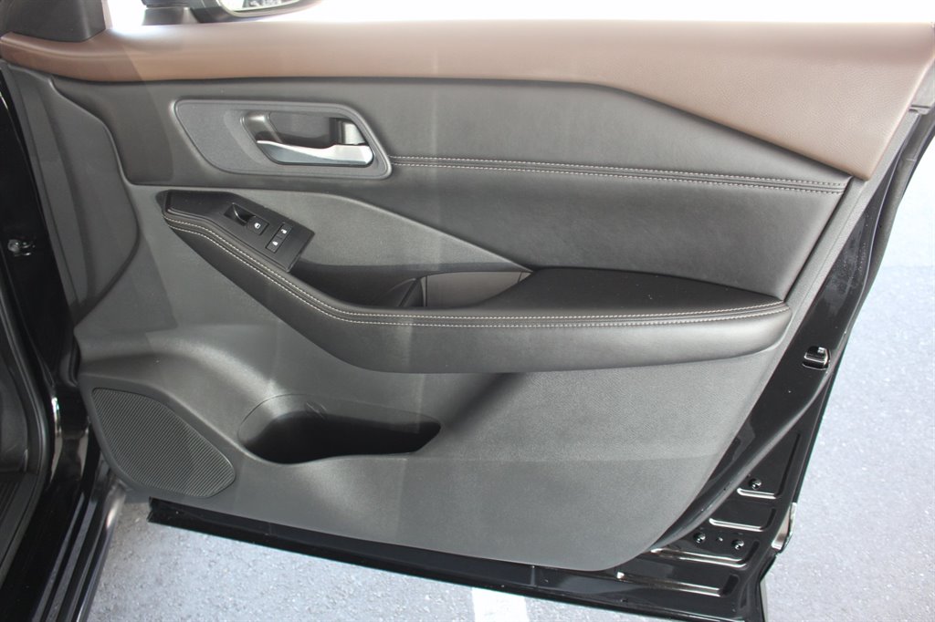 2023 Nissan Rogue SV - Photo 32