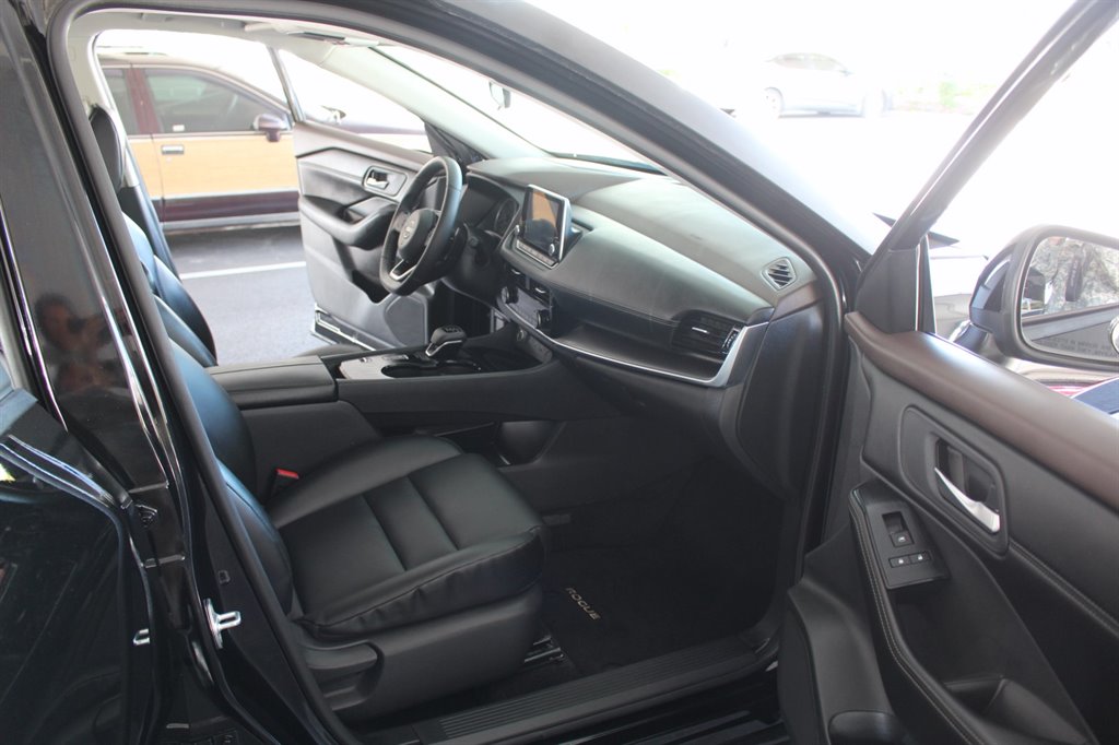 2023 Nissan Rogue SV - Photo 24