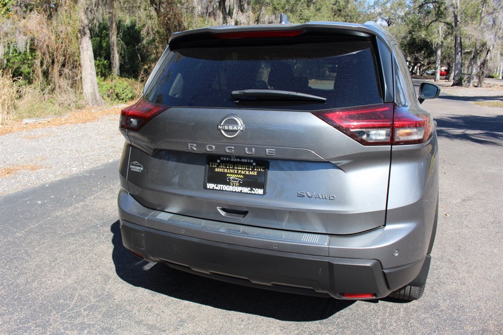 2024 Nissan Rogue SV - Photo 16