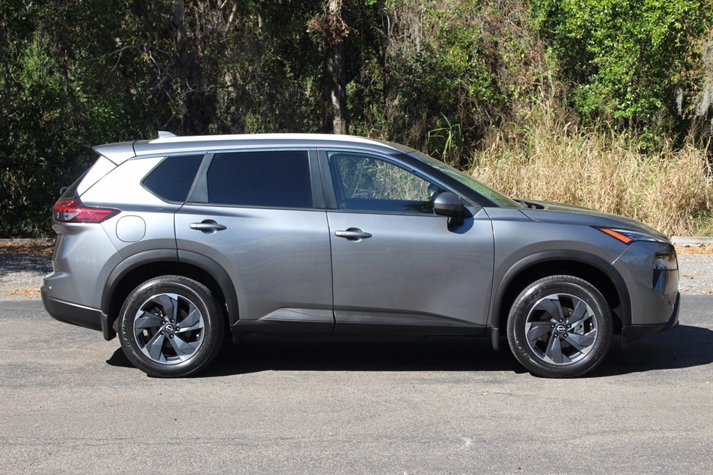 2024 Nissan Rogue SV - Photo 9