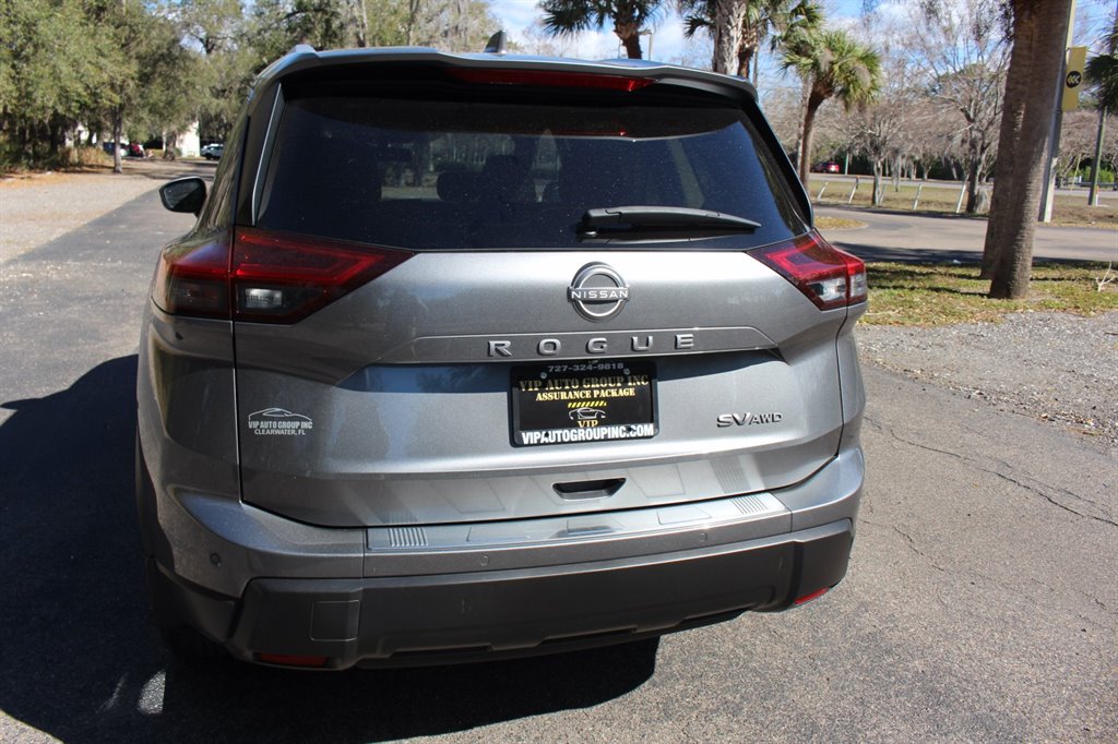 2024 Nissan Rogue SV - Photo 17
