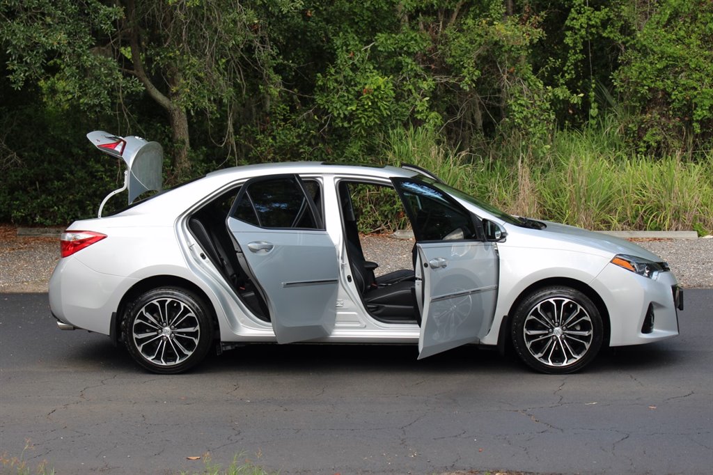 2015 Toyota Corolla S Plus - Photo 19