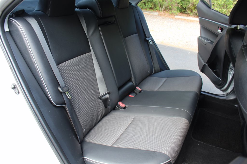 2015 Toyota Corolla S Plus - Photo 32